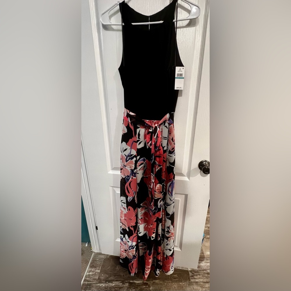 SLNY women’s maxi dress.  Size 16.  New with tags.